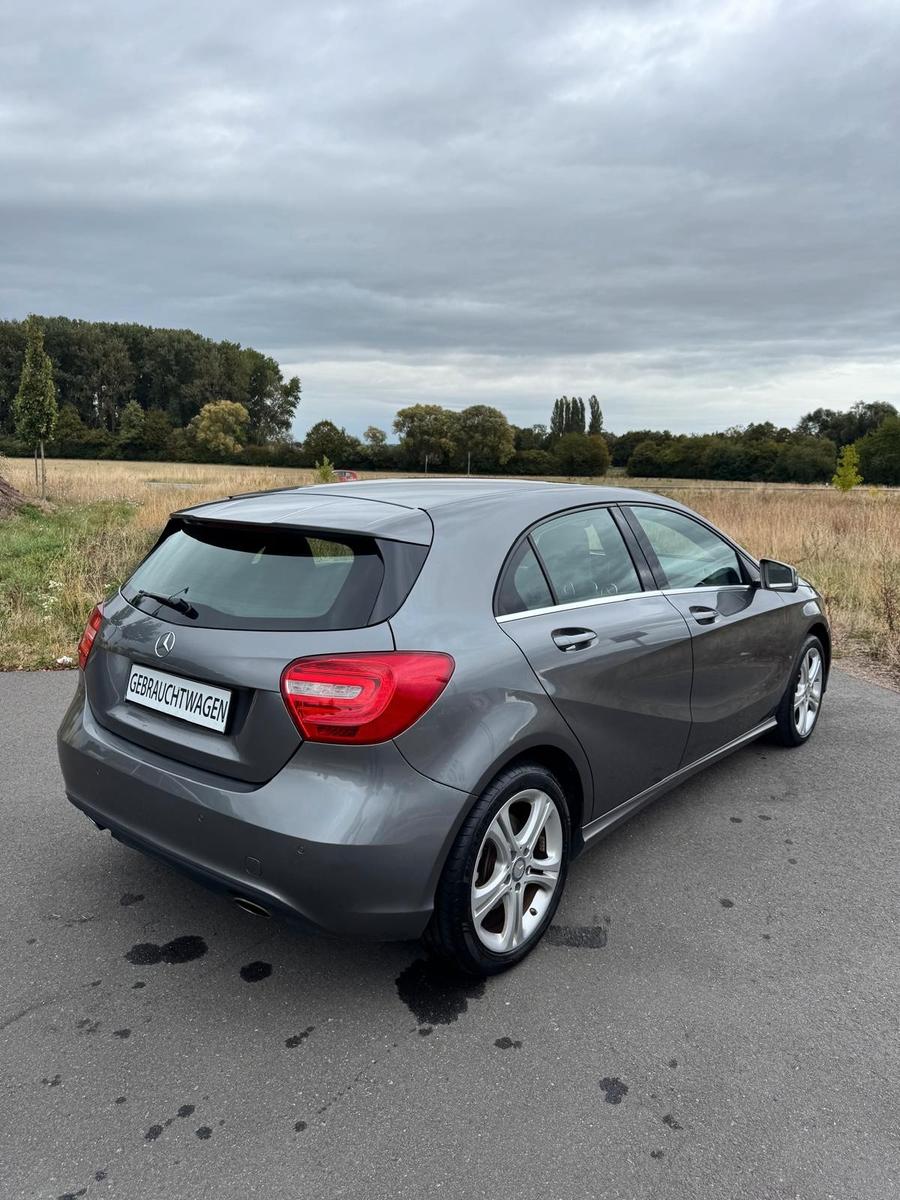 Mercedes-Benz A 250 BlueEfficiency *STANDHZG*SHZ*XENON*NAVI*