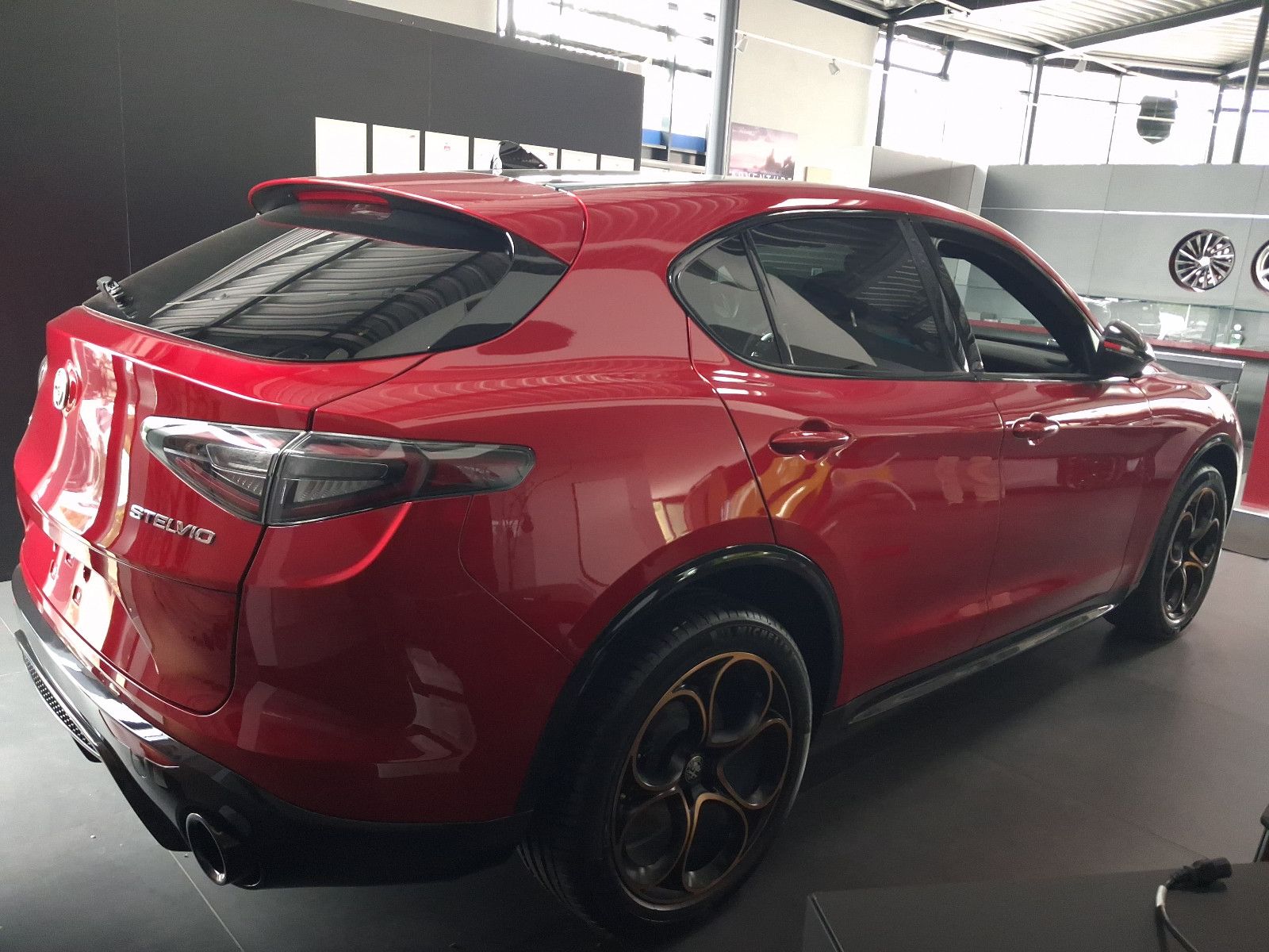 Fahrzeugabbildung Alfa Romeo Stelvio Intensa Q4 Allrad