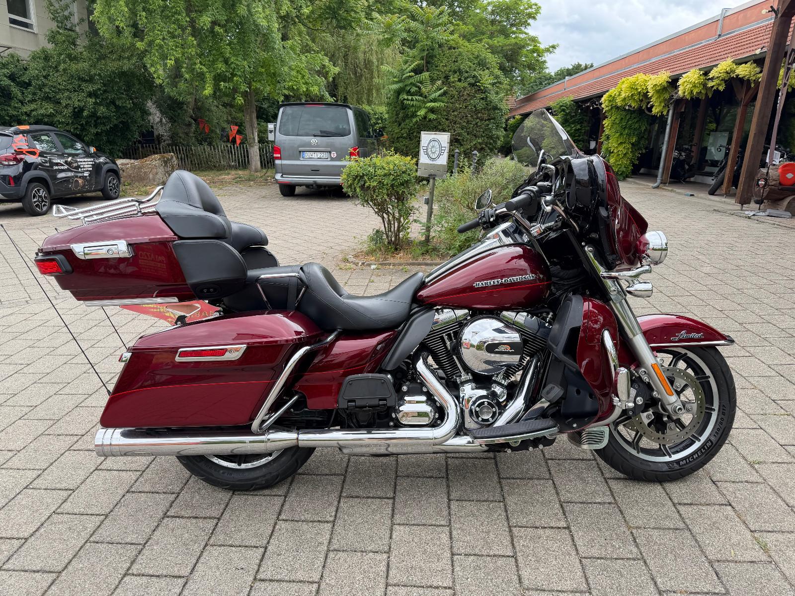 Harley-Davidson FLHTK