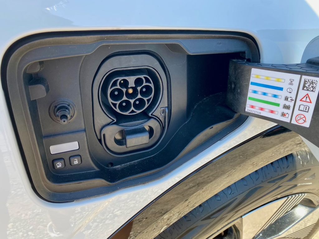 Fahrzeugabbildung Renault Megane E-TECH EV40 AAC SHZ CARPLAY LED KAMERA