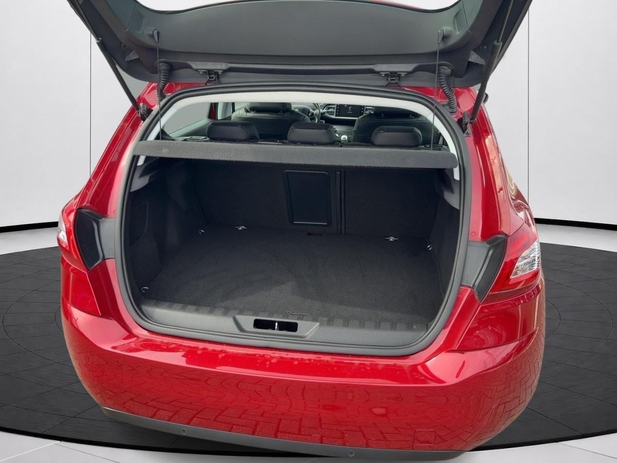 Peugeot 308 1.2 e-THP/PureTech Allure