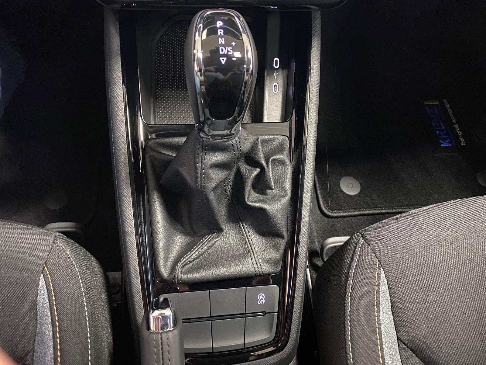 Fahrzeugabbildung SKODA Scala 1.0 TSI Selection APP+KLIMA+RFK+SITZHEIZ++