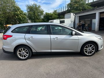Ford Focus - 12