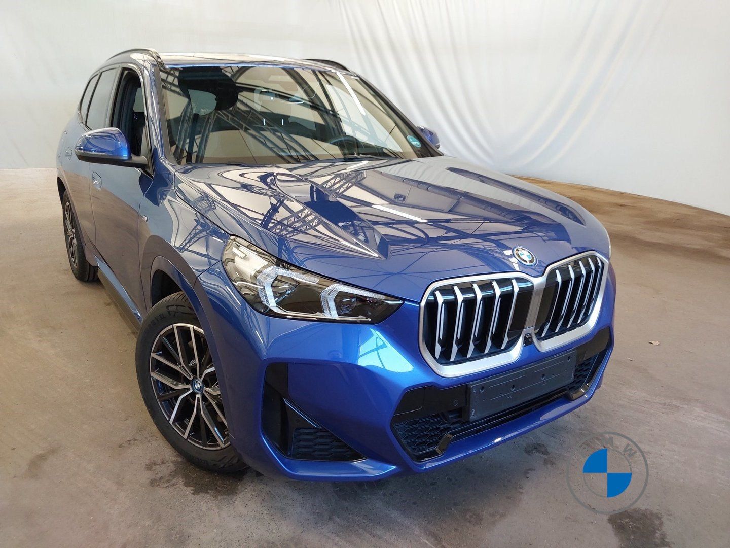 BMW X1 xDrive30e M Sport 18" AHK Massage H/K foto 3