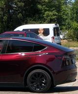 Tesla Model Y Long Range RWD EZ 12.12.2024  - gebrauchte Tesla Model Y aus dem Jahr 2024