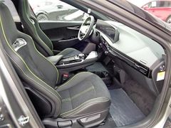 KIA EV6 77.4 AWD GT GD 585PS INKL. WINTERREIFEN KIA EV6 77.4 AWD GT GD 585PS INKL. WINTERREIFEN