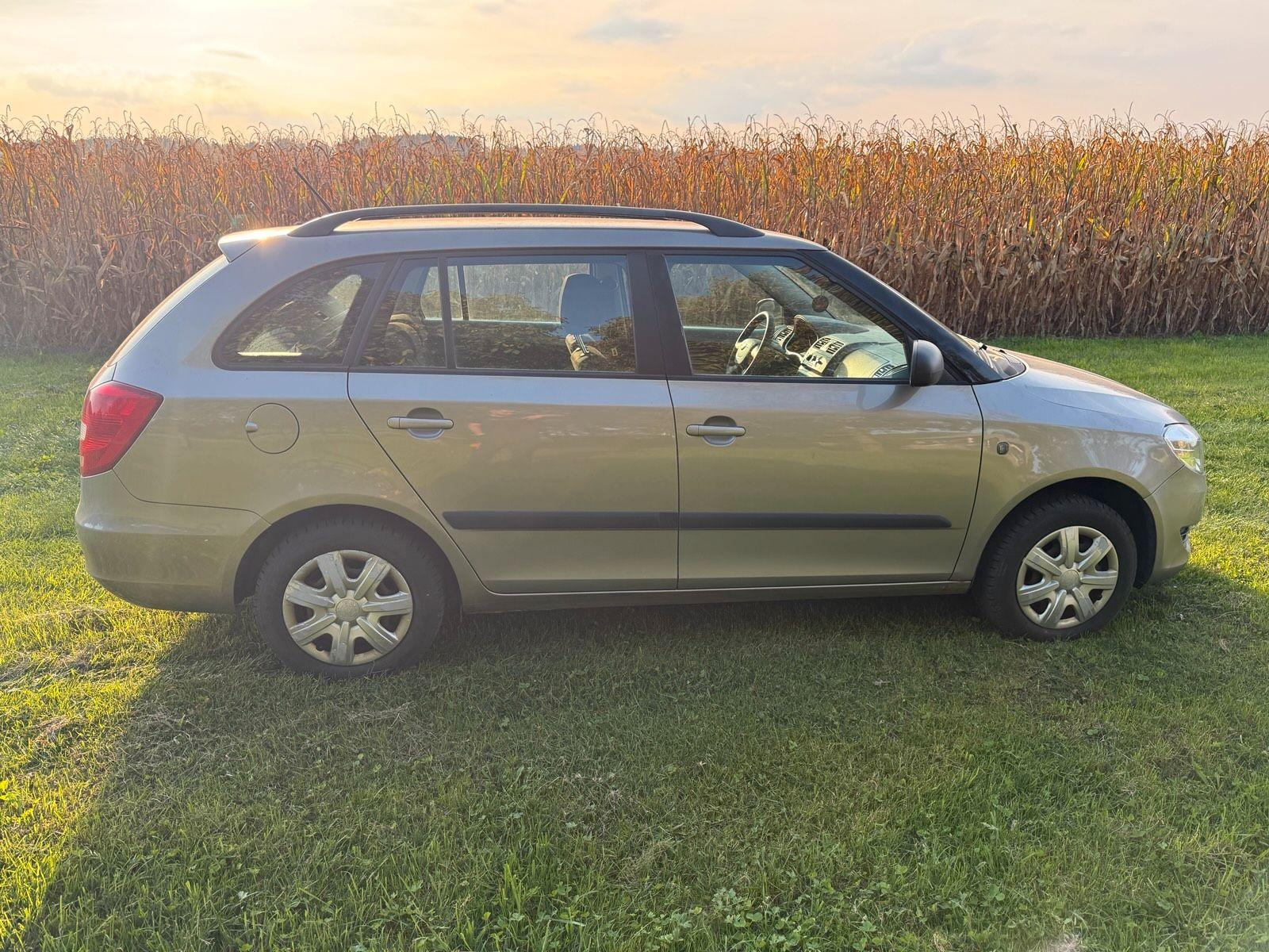 Skoda Fabia 2012 — photo 6