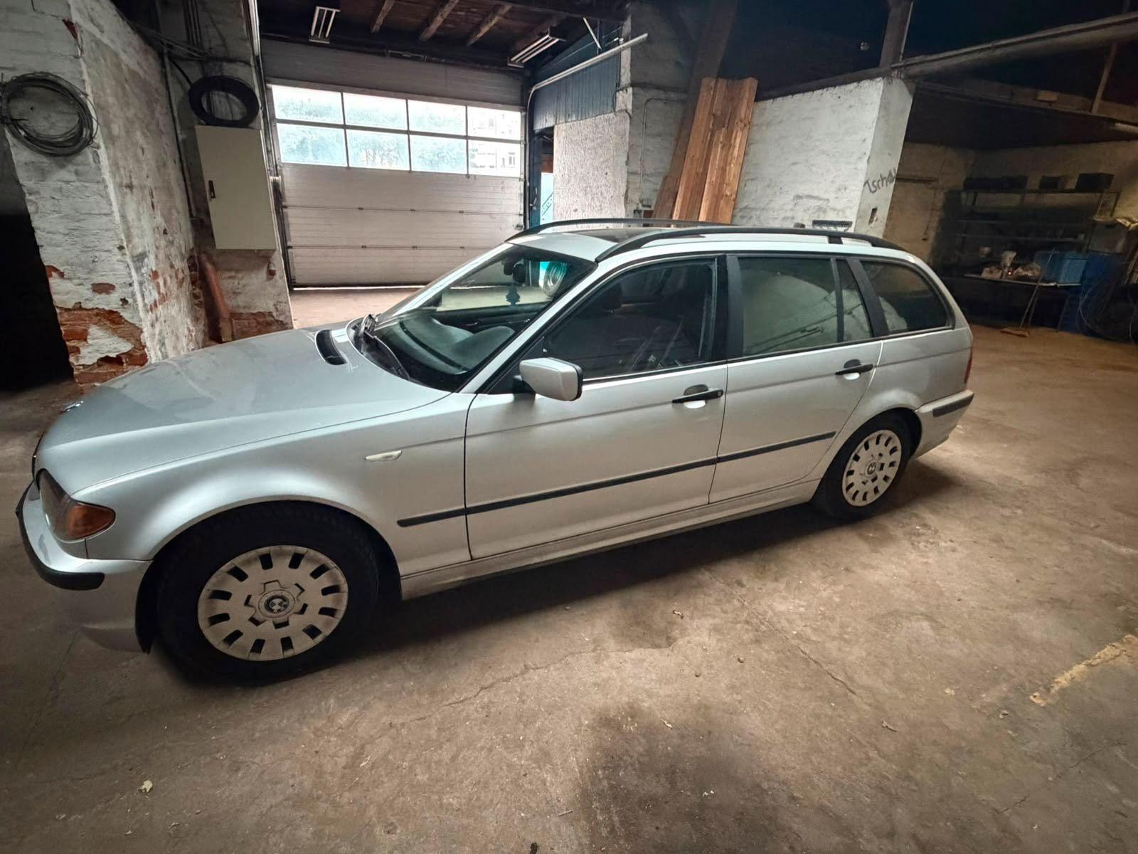 BMW 318 2004 — photo 5