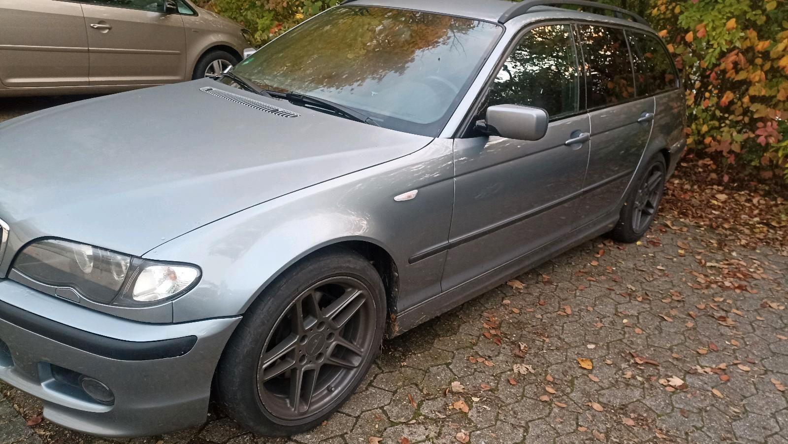 BMW 320 2004 — салон