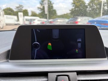 Fahrzeugabbildung BMW 116i Lim Aut. Navi Sport Line GSD PDC MFL Xenon