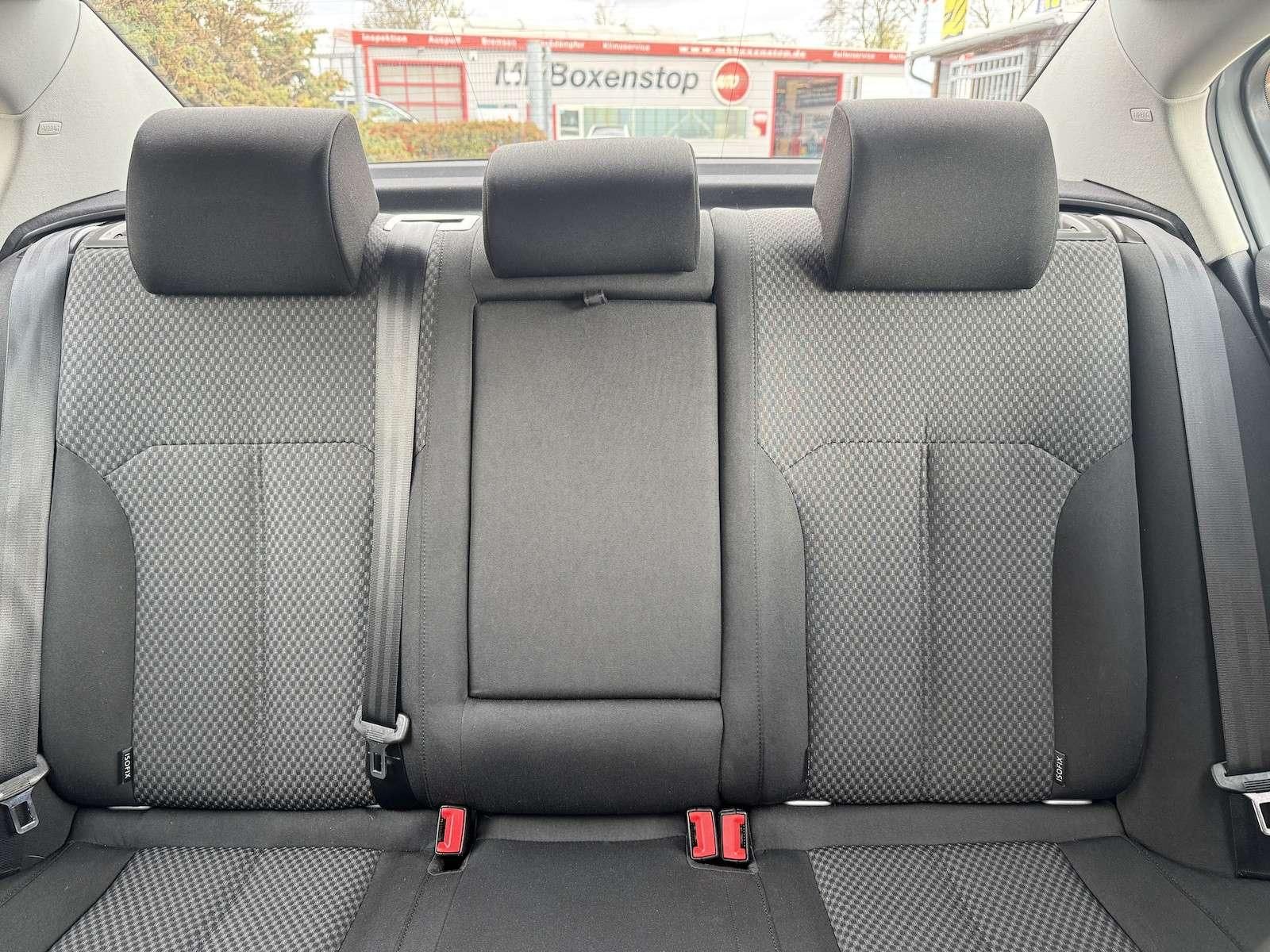 Fahrzeugabbildung Volkswagen Passat 1.4 TSI Limousine /Tempomat/Klimaauto/...