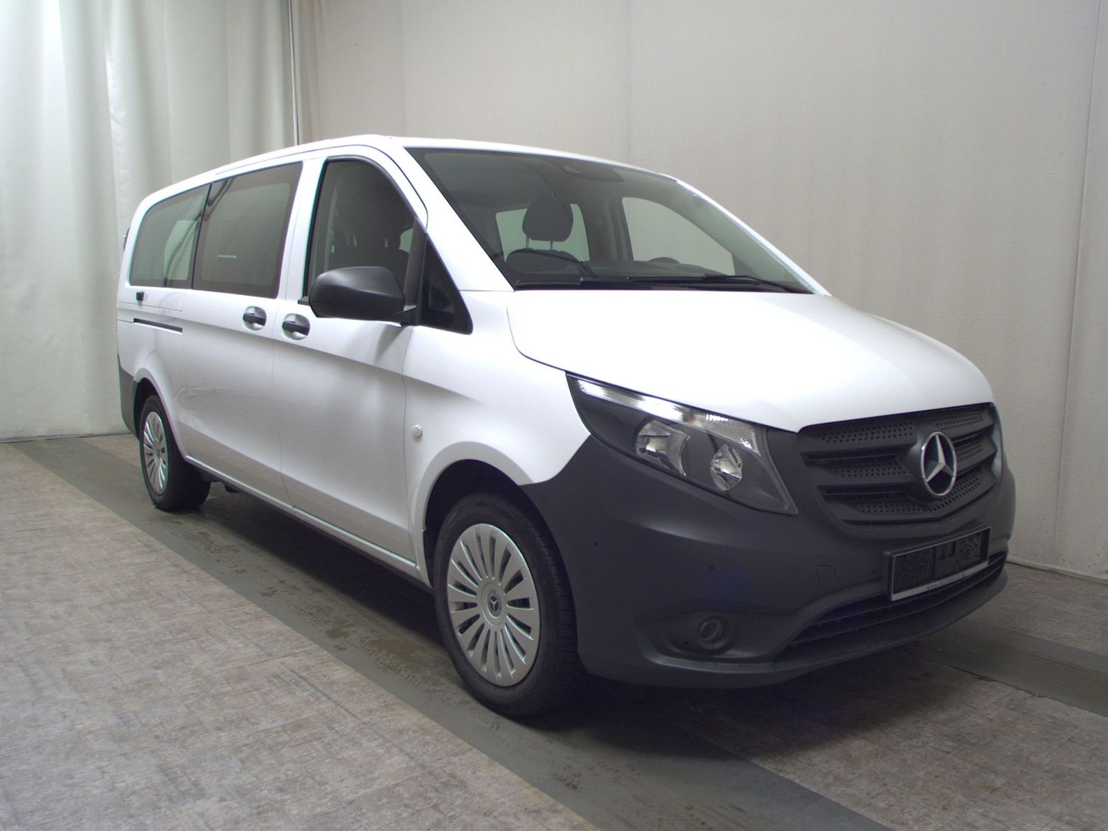 Mercedes-Benz Vito CDI Tourer Pro extralang 8-Sitze Navi RFK foto 3