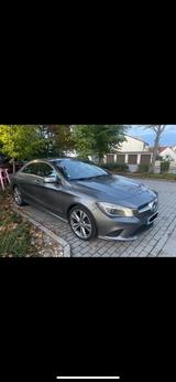 Mercedes-Benz Mercedes CLA 180 - gebrauchte Mercedes-Benz CLA 180 aus dem Jahr 2013