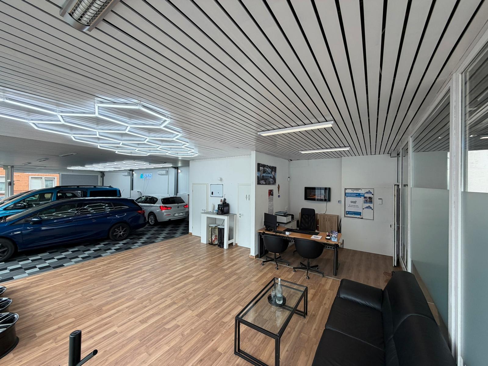 showroom-image-bottom