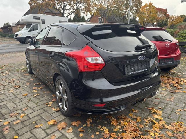 Ford Focus Fließheck 2.0 EcoBoost ST