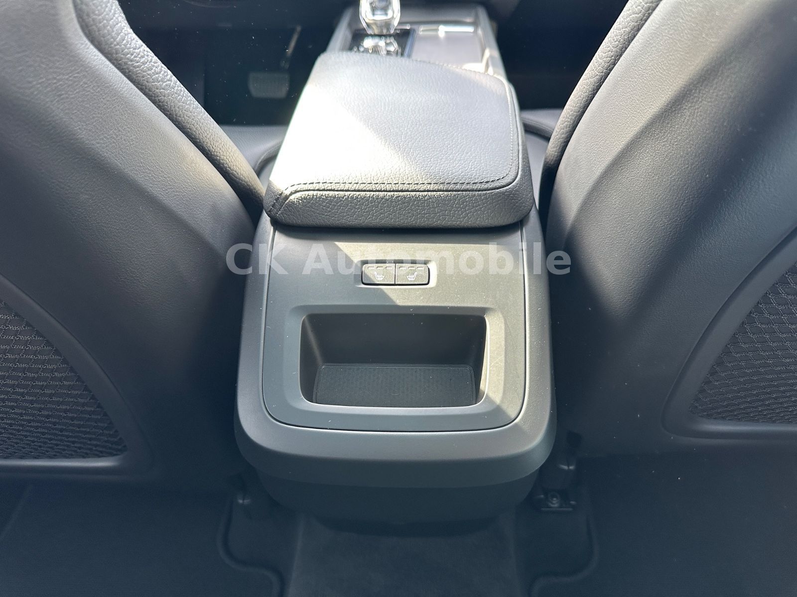 Fahrzeugabbildung Volvo XC60 B4 Inscription 2WD/Leder/Pano/LED/BLIS/360°