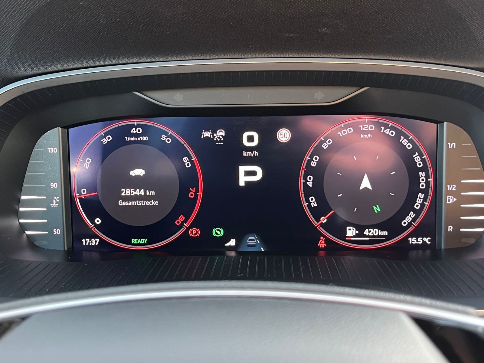 Fahrzeugabbildung SKODA Octavia 1.5 DSG Sportline PANO*MATRIX*AHK*5J.GAR