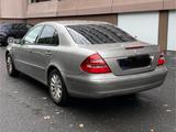 Mercedes-Benz Mercedes E220 Diesel in Top Zustand und TÜV neu  - Mercedes-Benz 220 in Duisburg