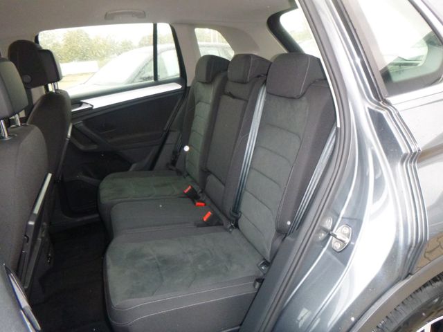 Fahrzeugabbildung Volkswagen Tiguan 2,0 TDI 4Motion >AUT/NAV/KAM/SHZ/ACC<