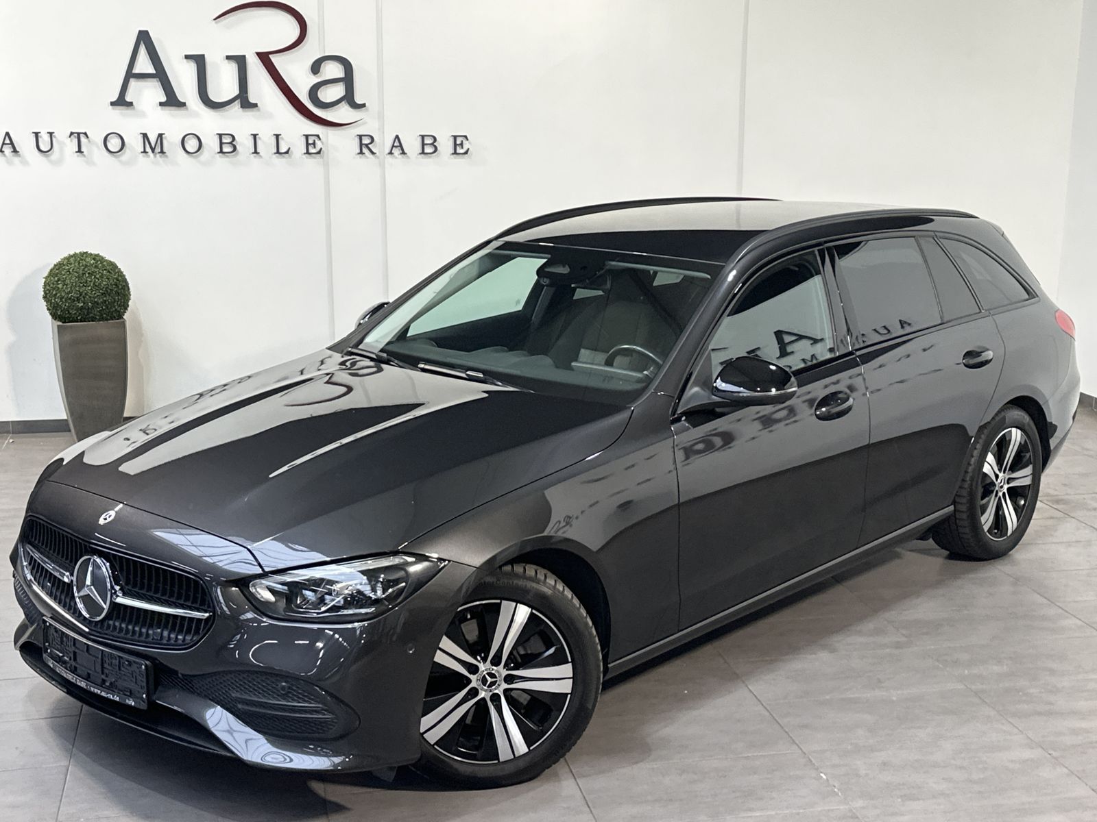 Fahrzeugabbildung Mercedes-Benz C 200d T Avantgarde Night-Paket NAV+LED+KAM+VC