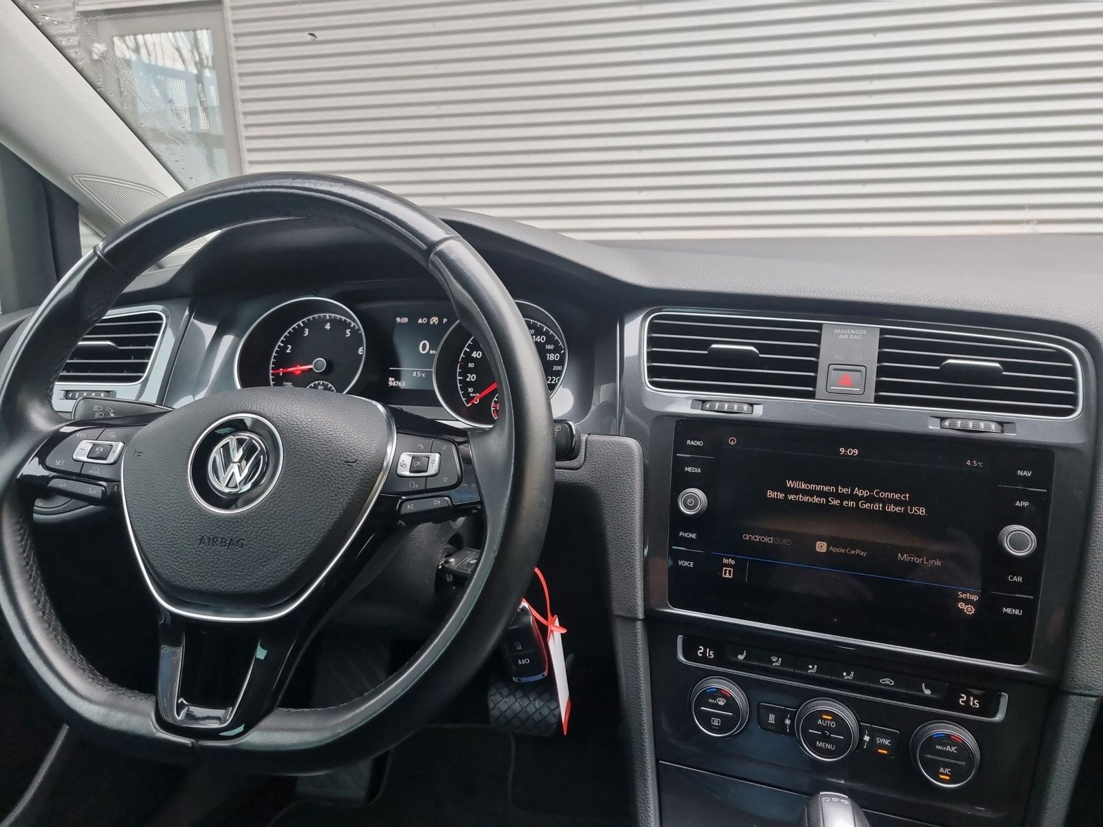Fahrzeugabbildung Volkswagen Golf VII 1.0 TSI DSG APP NAVI ACC