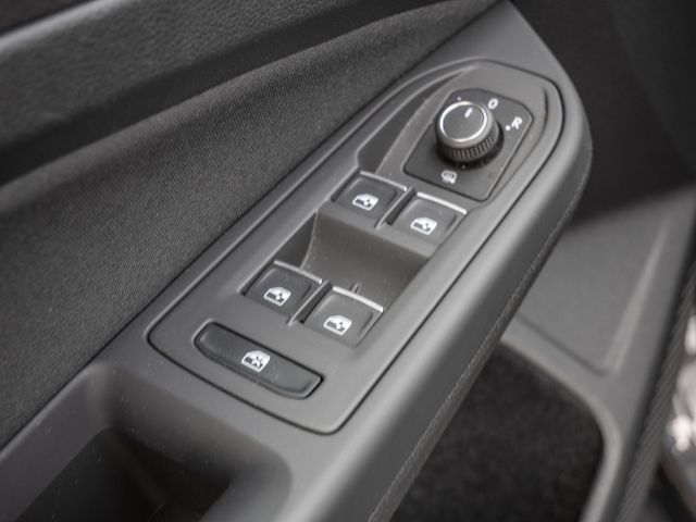 Golf VIII 1.5 eTSI Active SHZ ACC HUD MATRIX-LED