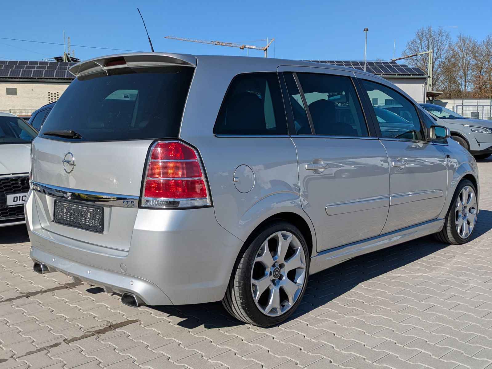 Fahrzeugabbildung Opel Zafira OPC 241PS 7-SITZER*TEMP*Recaro*PDC*IDS