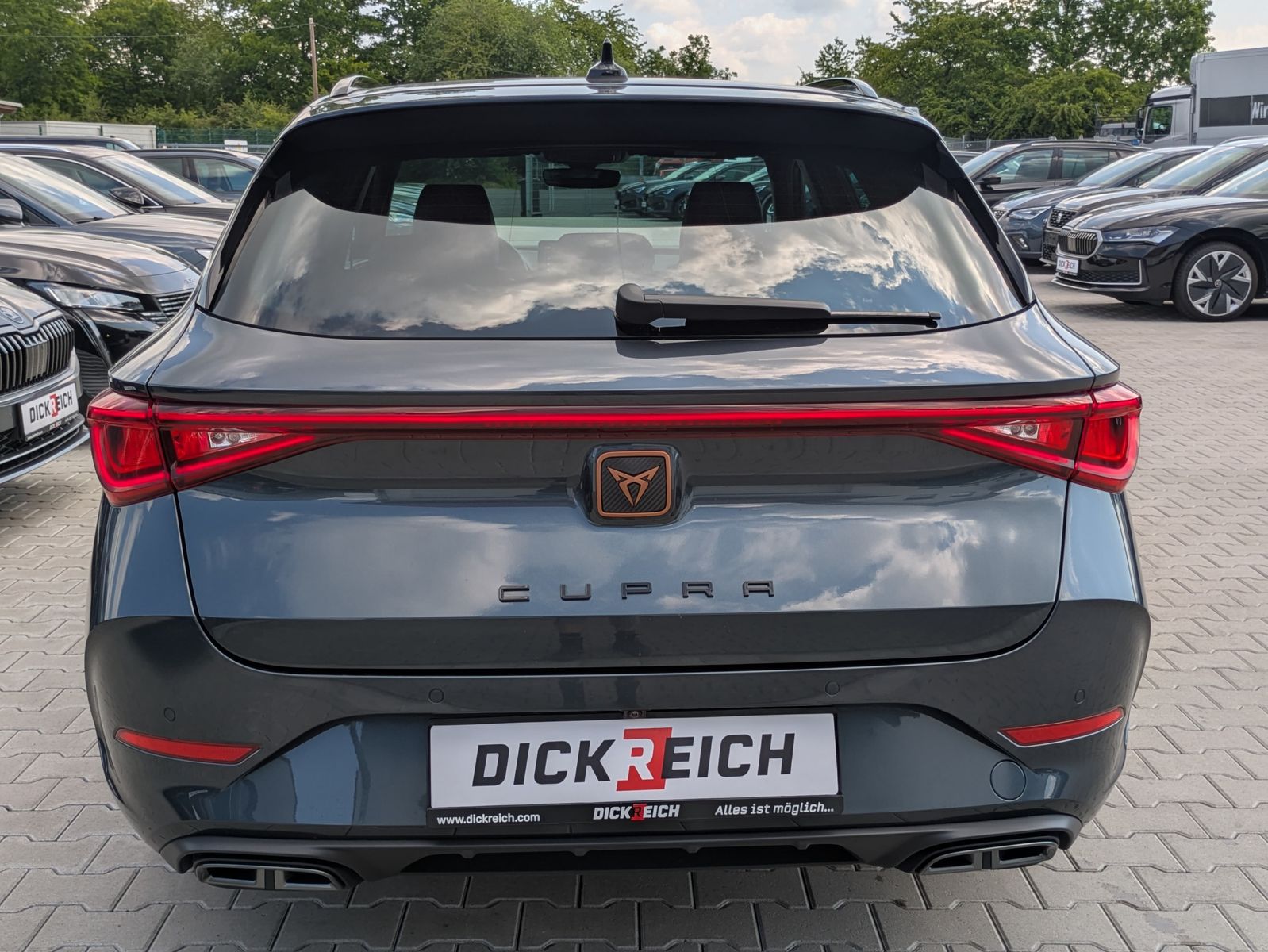 Fahrzeugabbildung CUPRA Leon 1.5 eTSI DSG MATRIX-LED*ACC*APP*KAMERA*18"