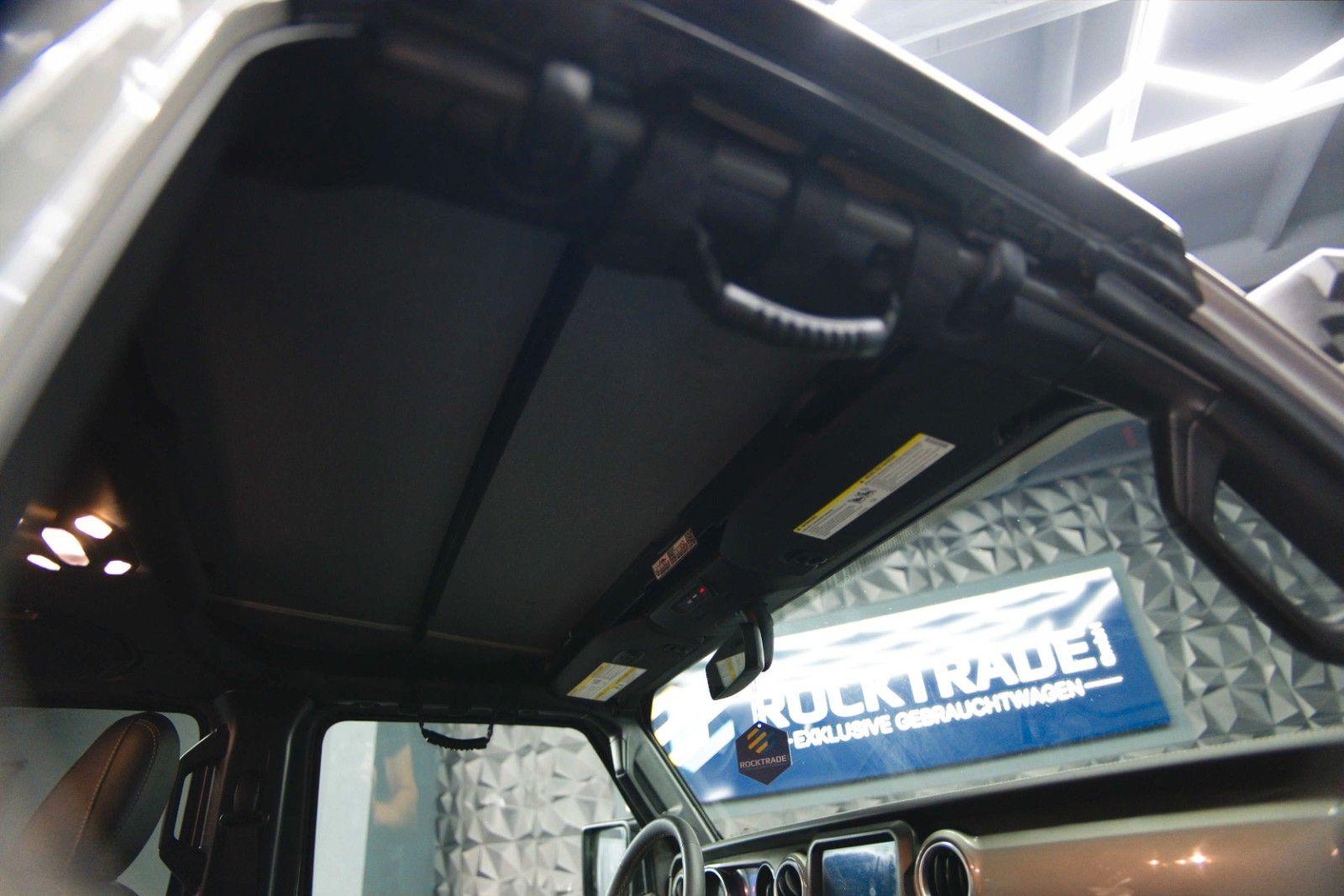 Fahrzeugabbildung Jeep Wrangler 3.6 V6 UNLIMITED SAHARA OFFROAD 4x4 LED