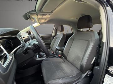 Volkswagen T-Roc - 11