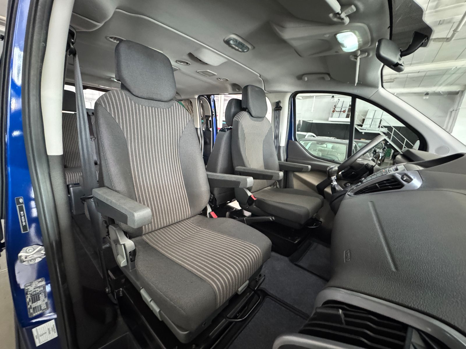 Fahrzeugabbildung Westfalia WESTFALIA BUSINESS EDITION EUROLINE FORD 7SITZER
