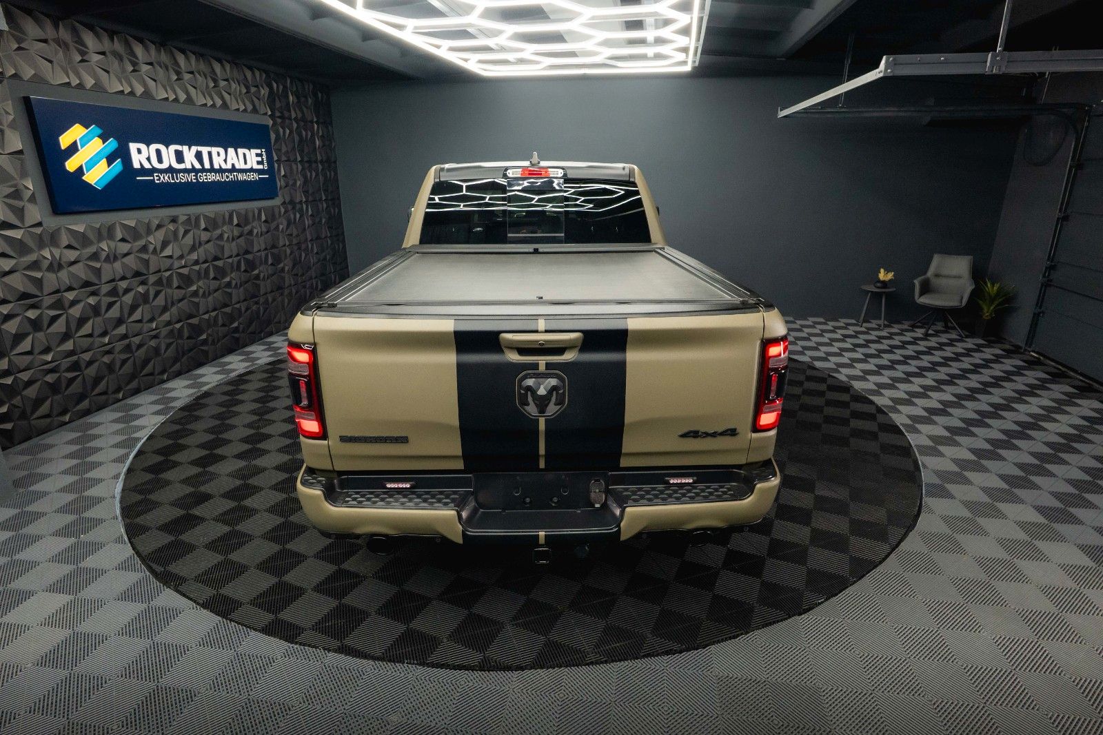 Fahrzeugabbildung Dodge RAM 5.7 V8 HEMI 4x4 PUNISHER LONGBED AxleLock