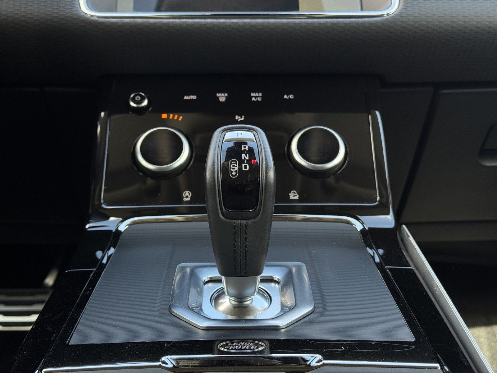 Land Rover Range Rover Evoque R-Dynamic Basis LED KLIMA PDC foto 14