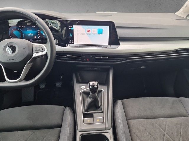 Fahrzeugabbildung Volkswagen Golf VIII Variant TSI Standheizg Kamera ACC LEDp