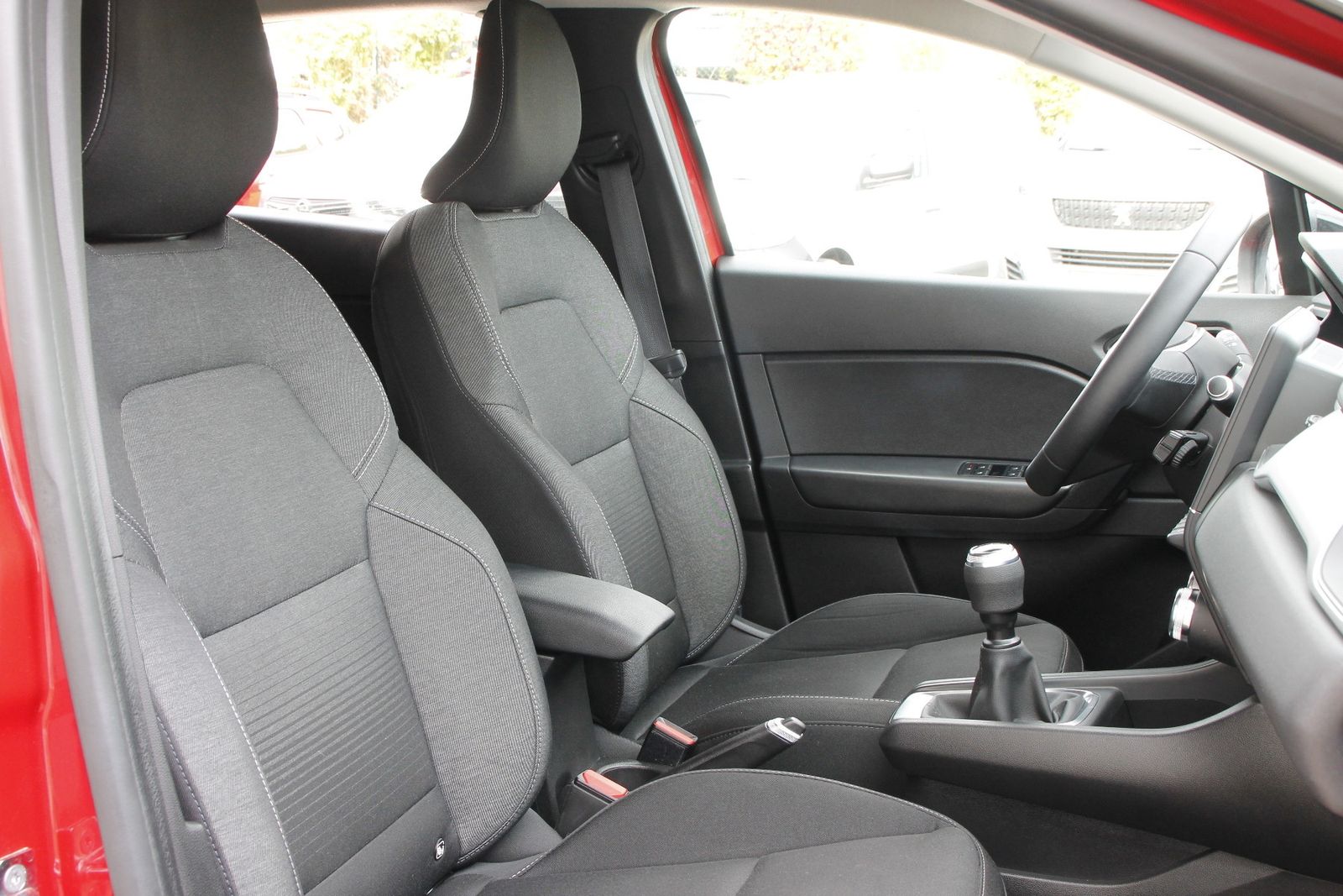 Fahrzeugabbildung Renault Captur EXPERIENCE TCe 100