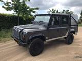 Land Rover Defender 110 Td5 Tomb Raider/Lara Croft Edition - Land Rover Defender: Td5