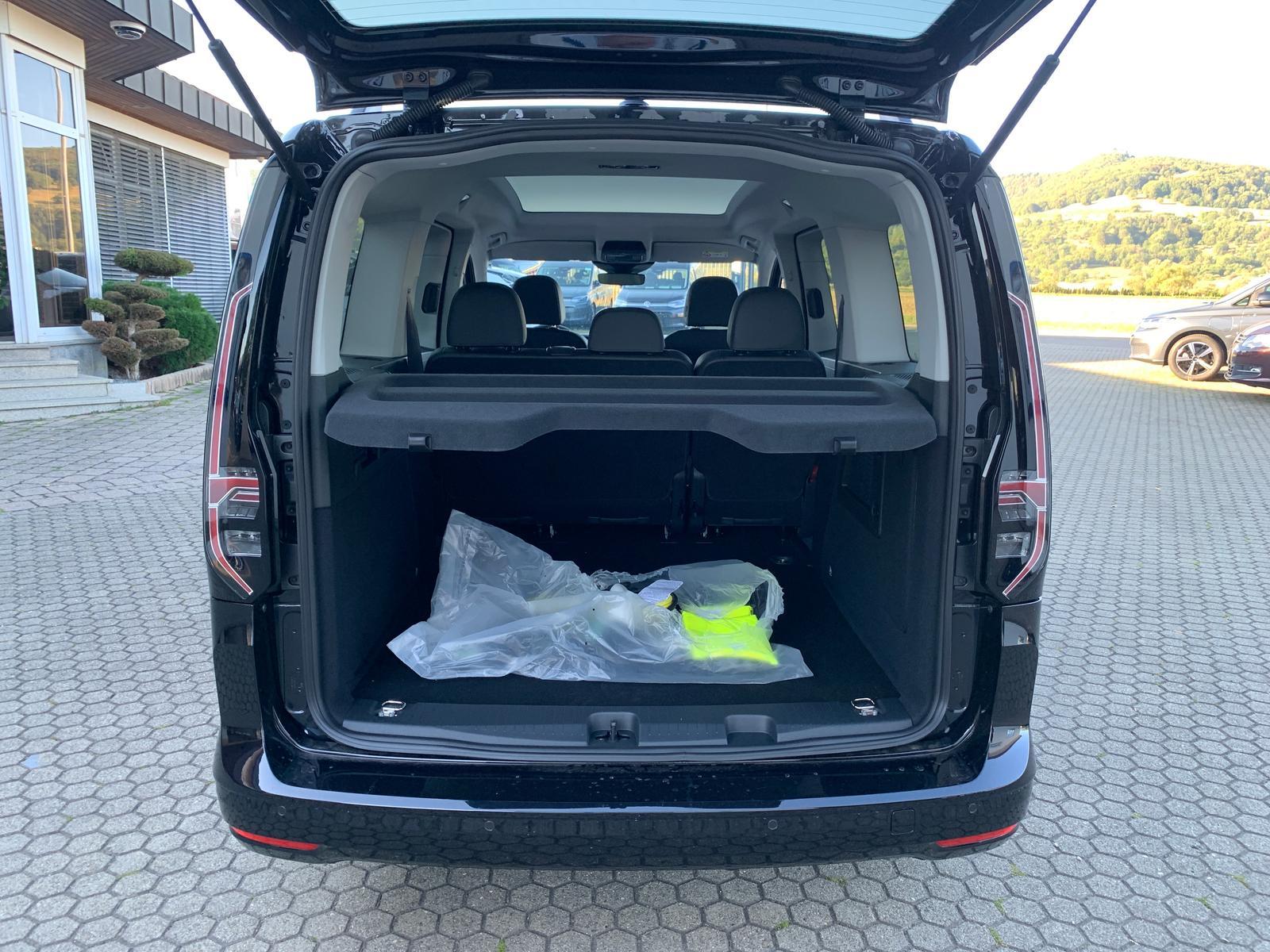 Volkswagen Caddy Maxi Style eHybrid AHK Panorama Kamera App
