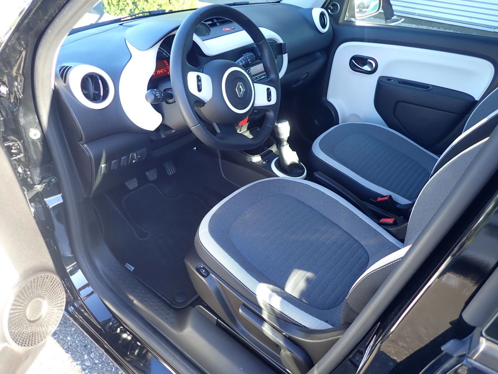 Fahrzeugabbildung Renault Twingo Limited SCe 75