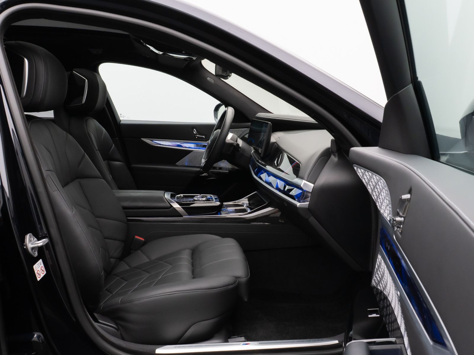 Fahrzeugabbildung BMW i7 xD60 M Sport 360°Pano B&W FondEnt SoftCL VOLL
