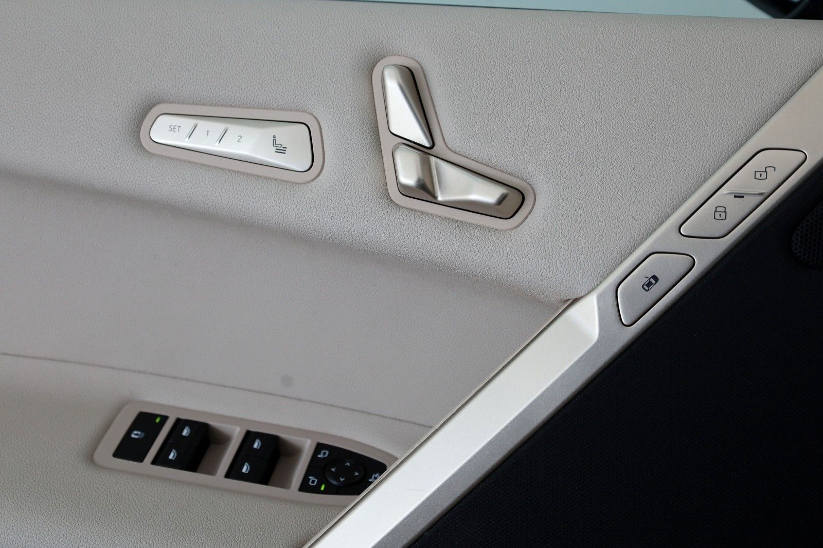 Fahrzeugabbildung BMW iX 50, Wärmekomfort,HUD,Laser,360K.,Pano,AHK,+WR