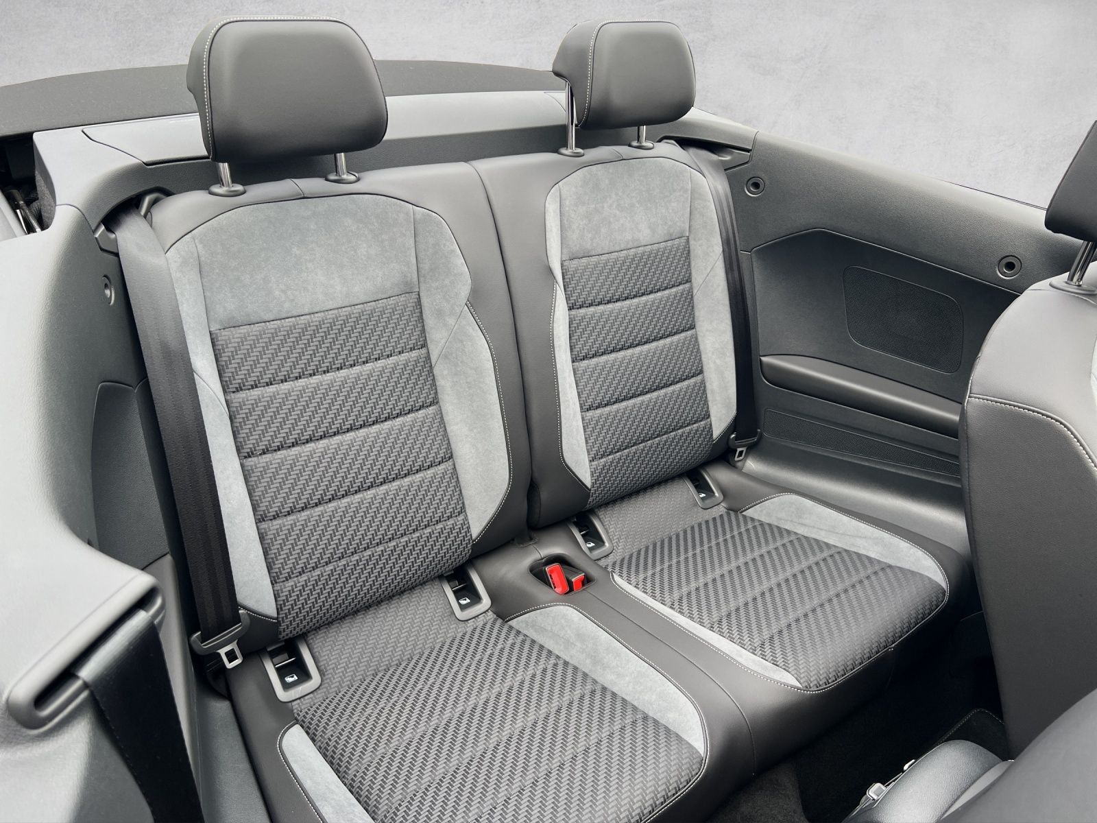 T-Roc Cabriolet R-Line 1.5 TSI  DSG*IQ.Light*ACC