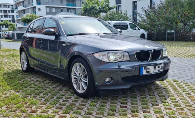 BMW 118i - 