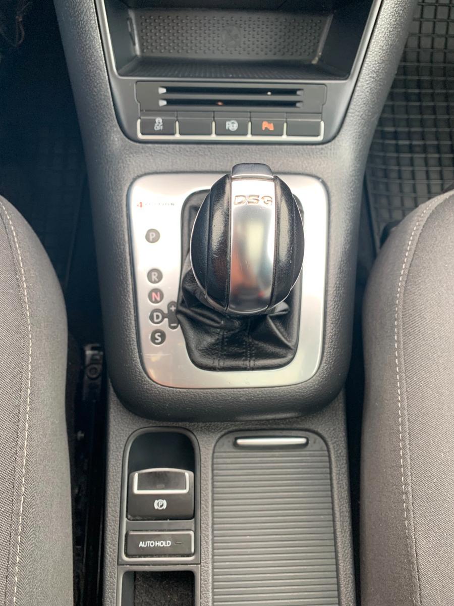 VOLKSWAGEN TIGUAN 2.0 TDI 140ch DSG 4MOTION R-LINE - TOIT PANORAMIQUE - ATTELAGE - XÉNON - SIÈGES CHAUFFANTS