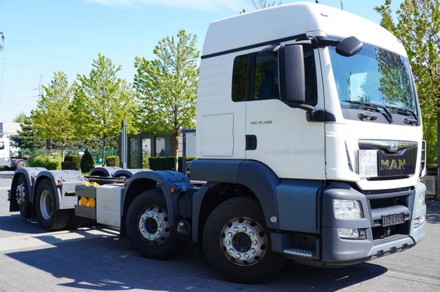 MAN TGS 35.420 8x2 E6 / last axle lifted and steered