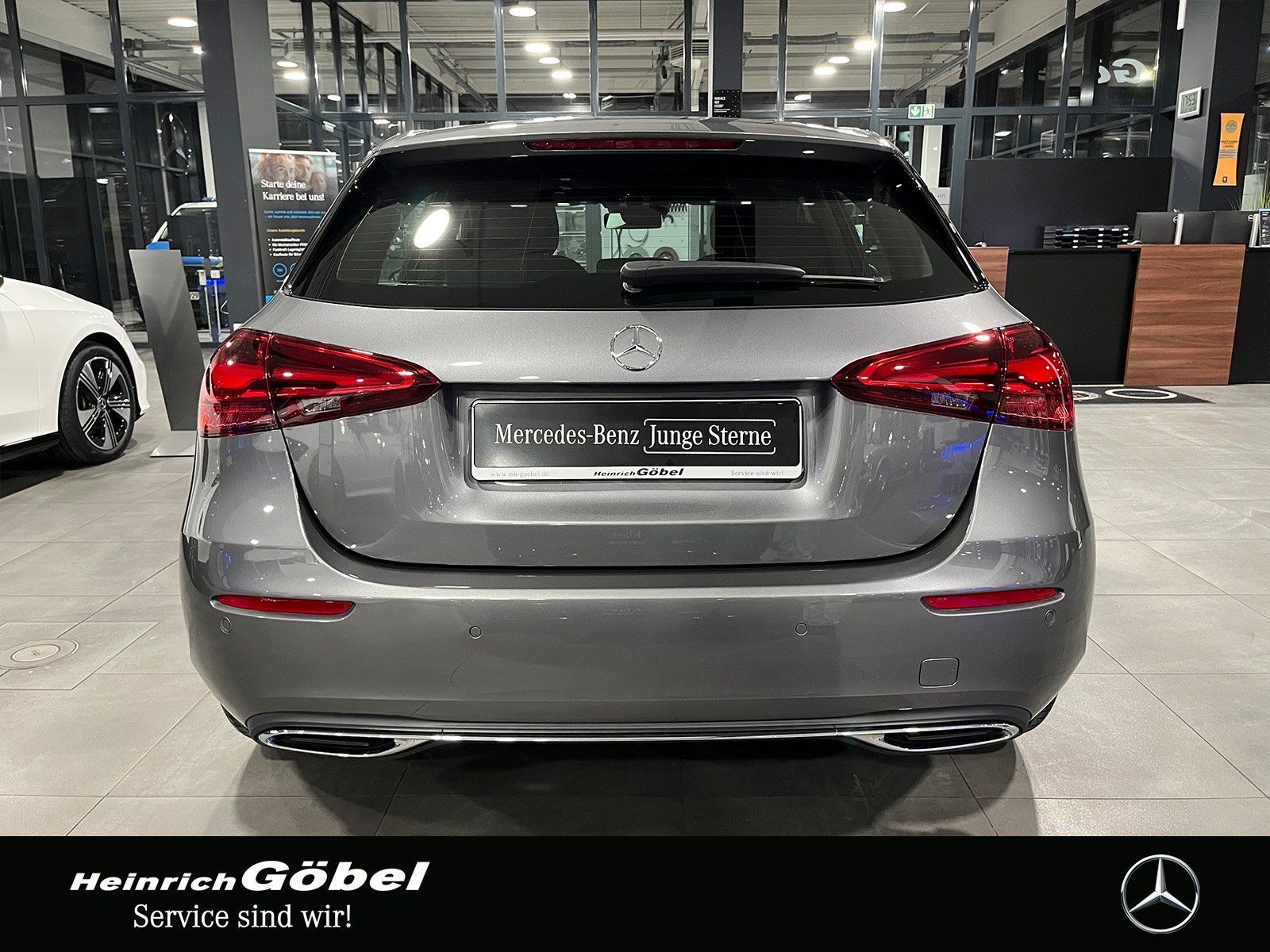 Fahrzeugabbildung Mercedes-Benz A 220 4M Progressive Advanced AHK+TOTWINKEL+18"