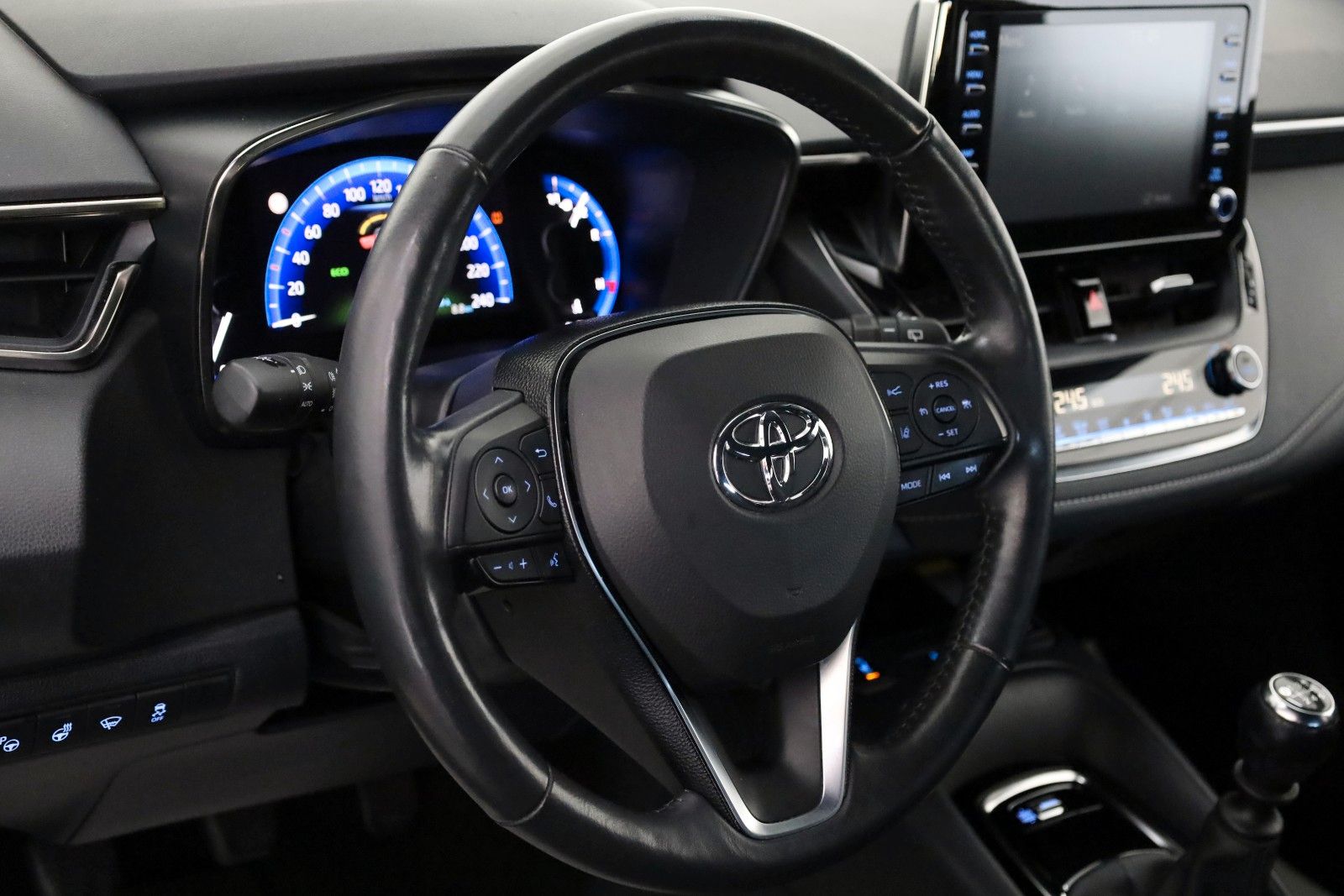 Fahrzeugabbildung Toyota Corolla Team D ACC,SH,PDC,Kamera,8 fach bereift