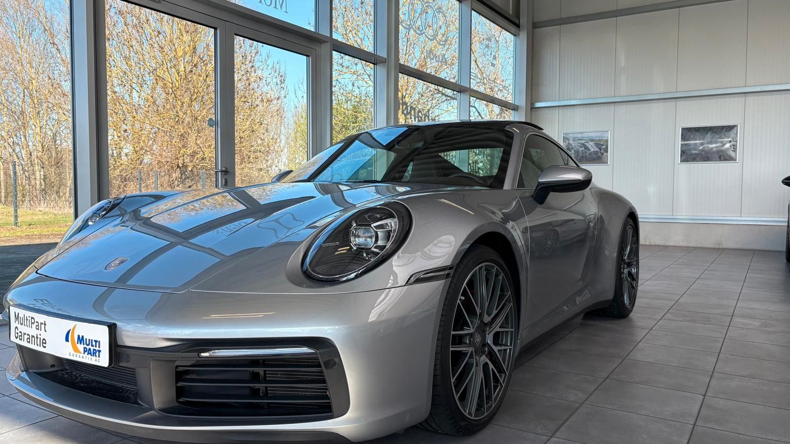 Fahrzeugabbildung Porsche 992 4 S/Lift/Vierradlenkung/Sonnendach/Voll!
