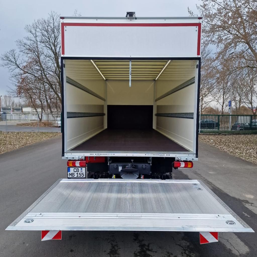 Fahrzeugabbildung Mercedes-Benz Atego 1224 L Koffer mit Ladebordwand