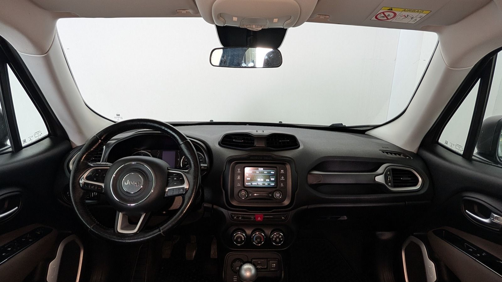 Fahrzeugabbildung Jeep Renegade 2.0 MultiJet II 140 AWD * AHK Night Eag