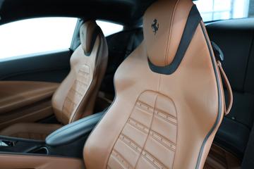 صورة مصغرة 14 لـ 2021 Ferrari ROMA